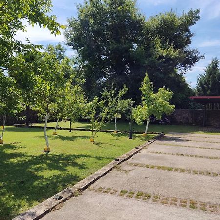 Posada Real La Montanesa Corrales De Buelna Bagian luar foto