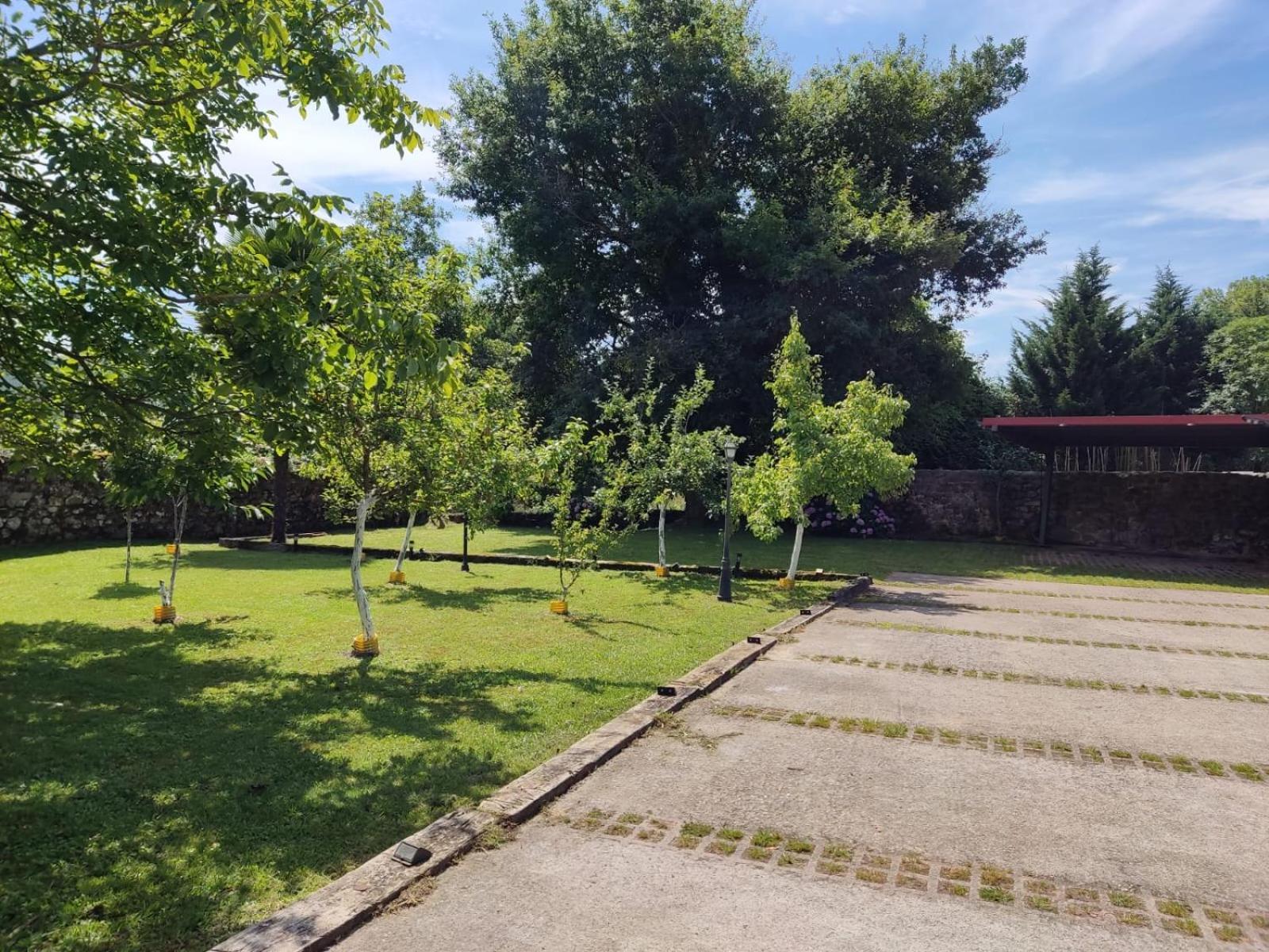 Posada Real La Montanesa Corrales De Buelna Bagian luar foto