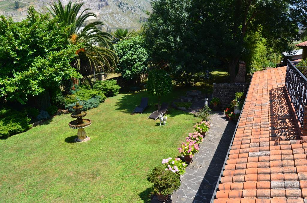 Posada Real La Montanesa Corrales De Buelna Bagian luar foto